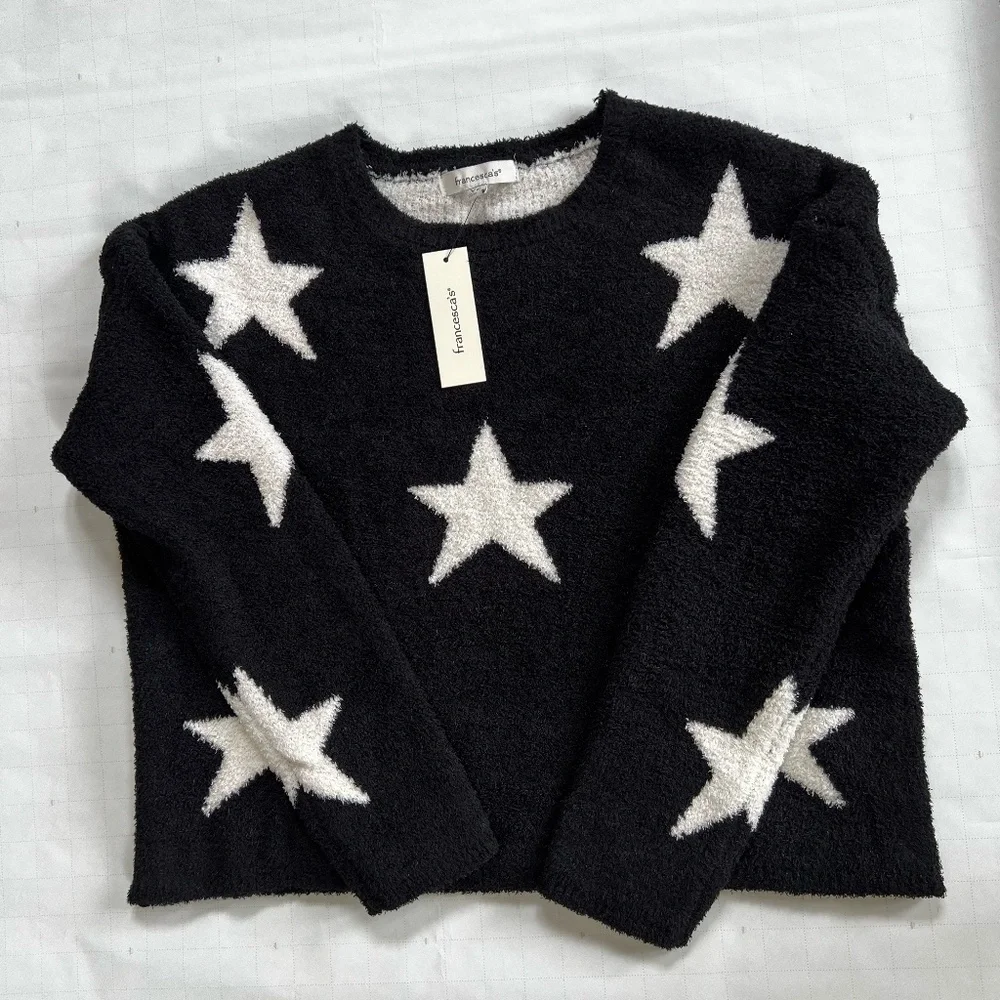 Francesca’s Black & White Star Print Fuzzy Sweater – Size XS - Picture 1 of 3